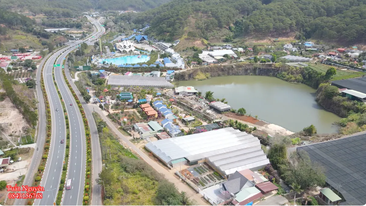 Bán Đất 1.350m² Ngay Chân Đèo Frenn| Sổ Hồng Thổ Cư 250m² | Giáp Suối Ngay Định An - Đức Trọng