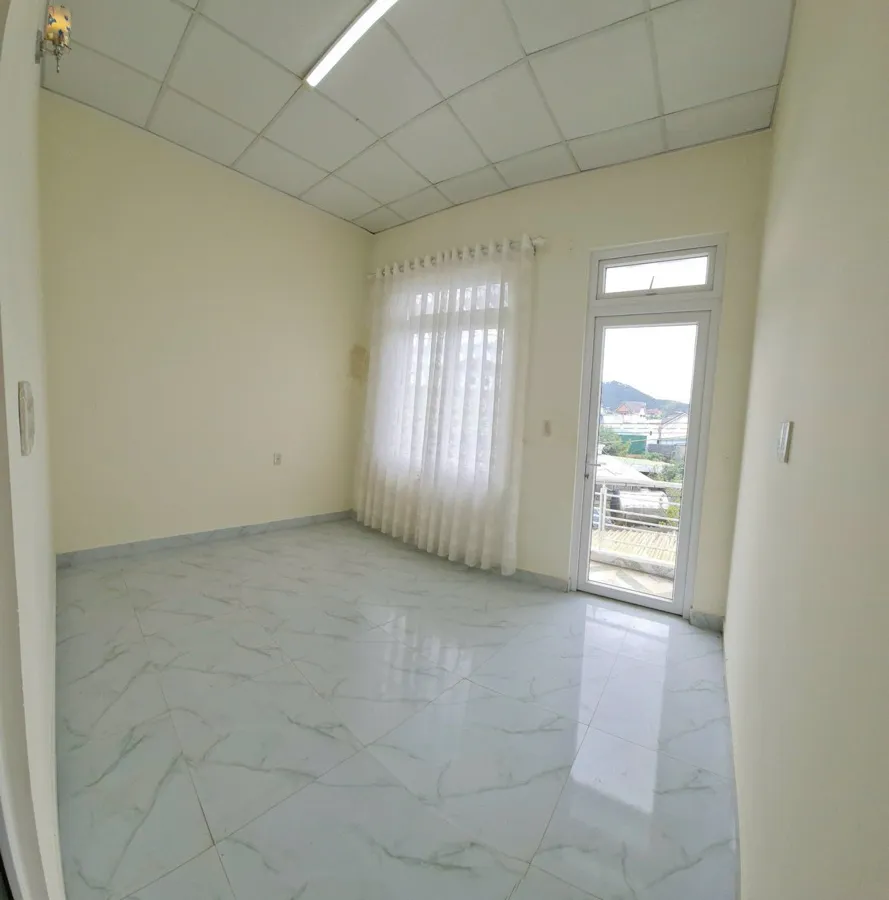 Bán Nhà Đà Lạt – 3 Phòng Ngủ, Sổ Hồng Riêng, Cách Hồ Than Thở 200m