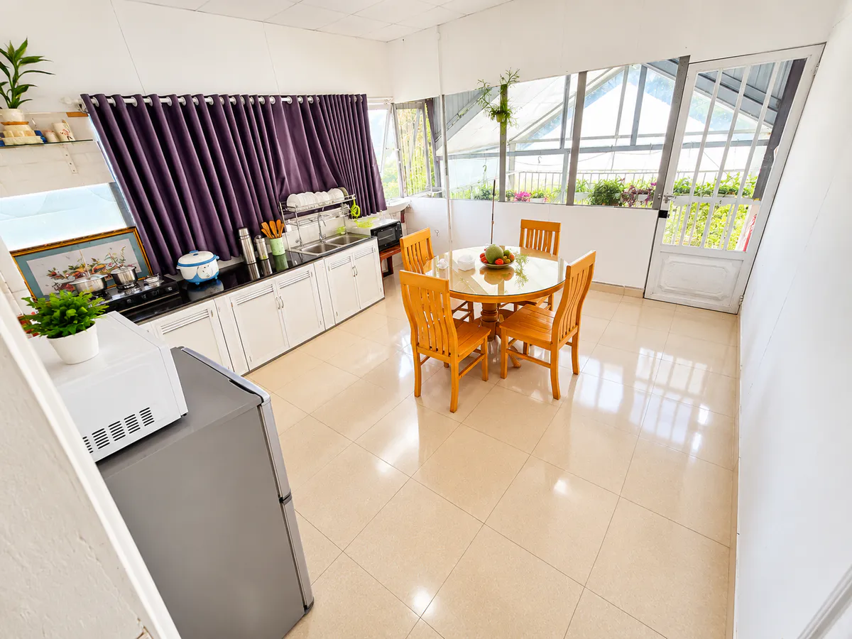 Bán Nhà View Đẹp Đường Hoàng Hoa Thám Đà Lạt – 5 Phòng Ngủ, Gần 200m² Sử Dụng – Giá 3,1 Tỷ