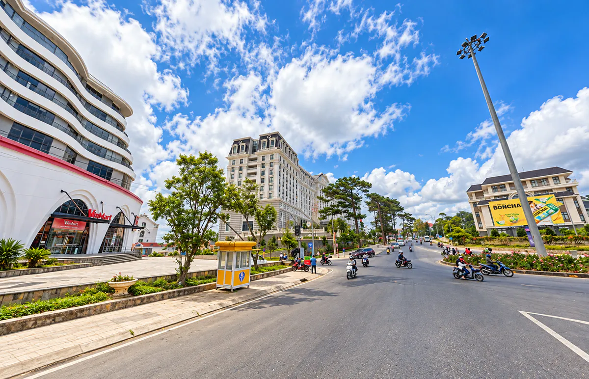 Bán Đất 1.264m² Có 295m² Thổ Cư Và Sẵn Nhà Đang Kinh Doanh, Mặt Tiền Lê Văn Tám Trung Tâm Đà Lạt