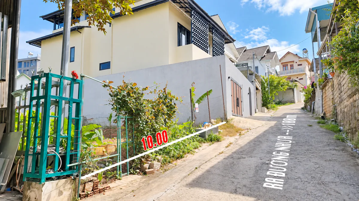 Bán Đất Biệt Thự 238,4m²,Sổ Hồng Thổ Cư, Đường Xe Hơi, Khu Dân Cư Đông Đúc, Đường Cao Thắng - Đà Lạt