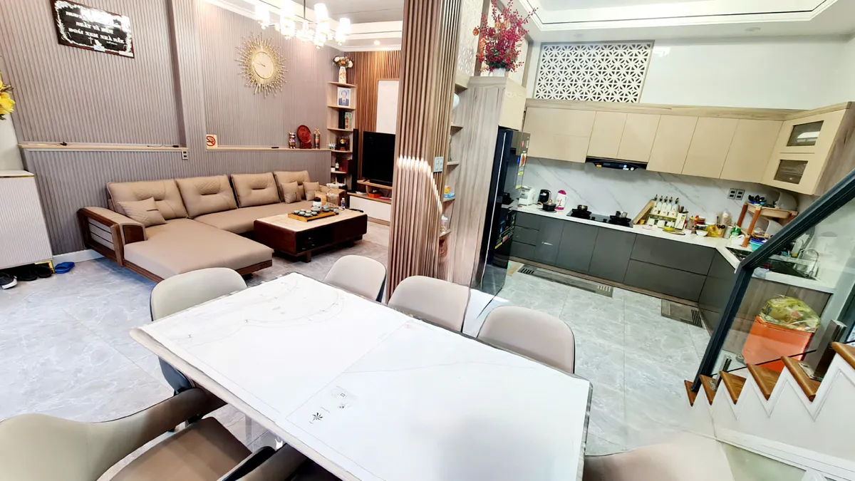 Bán Nhà 4 Ngủ| 1 Trệt, 1 Lầu Gần Bách Hoá Xanh Hùng Vương - Đà Lạt