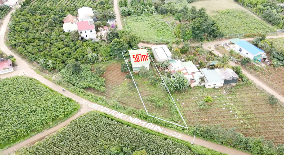 Bán Đất Rộng 587m² Có 250m² Đất Thổ Cư và Căn Nhà Cấp 4| Sổ Hồng Riêng tại Nam Ban - Giá Chỉ 2 tỷ 150