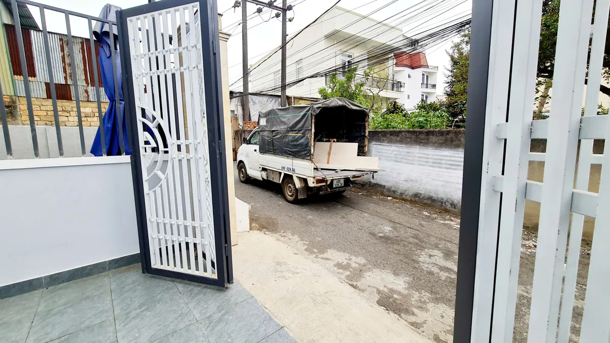 Bán Nhà 3 Tầng Mê Linh Đà Lạt – Hơn 400m² Sàn, Sân Xe Hơi Rộng Rãi, Phù Hợp Ở và Kinh Doanh